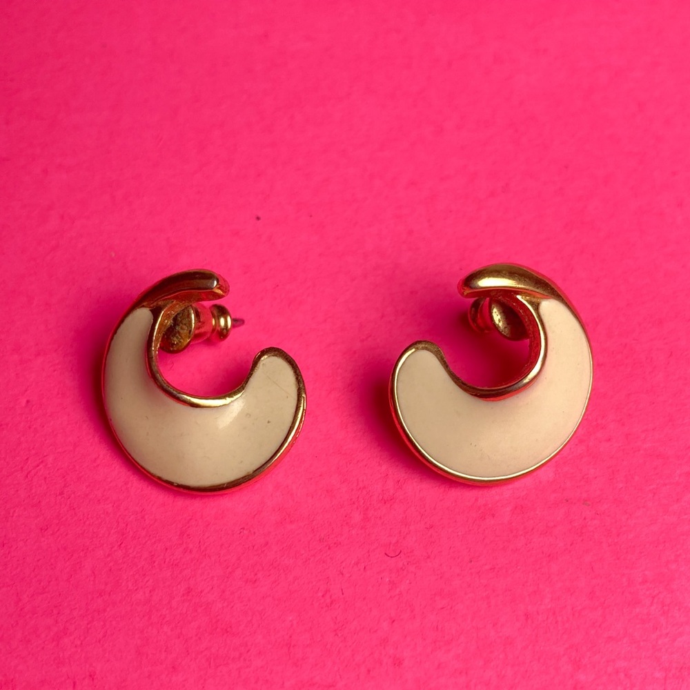 VTG 80’s Monet Enamel Swirl Earrings